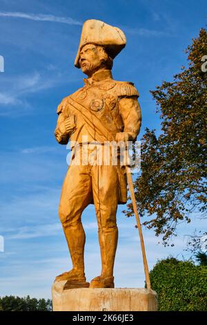 Sculpture en bois de Horatio Nelson à Burham Thorpe, près du marché de Burnham, Norfolk Banque D'Images