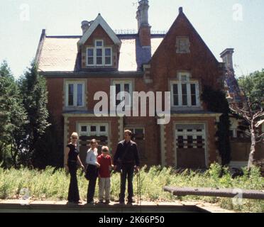 STONE,STEWART,WILSON,QUAID, COLD CREEK MANOR, 2003 Banque D'Images