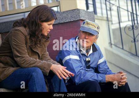 MARCIA GAY HARDEN, CLINT EASTWOOD, MYSTIC RIVER, 2003 Banque D'Images