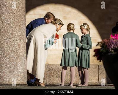 Stockholm, Suède. 12th octobre 2022. Stockholm, Suède. 12th octobre 2022. 2022-10-12 12:07:55 STOCKHOLM - le roi Willem-Alexander et la reine Maxima arrivent à l'hôtel de ville pour une rencontre avec le maire Anna Margaretha Konig Jerlmyr lors d'une visite d'État de trois jours en Suède. ANP REMKO DE WAAL pays-bas - belgique OUT crédit: ANP/Alay Live News crédit: ANP/Alay Live News Banque D'Images