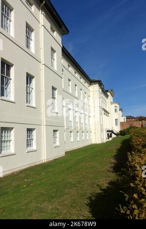 L'impressionnant Crescent anciennement le premier asile du comté de Gloucestershire et puis Horton Road Hospital qui a été converti en appartements en 2005 Glo Banque D'Images