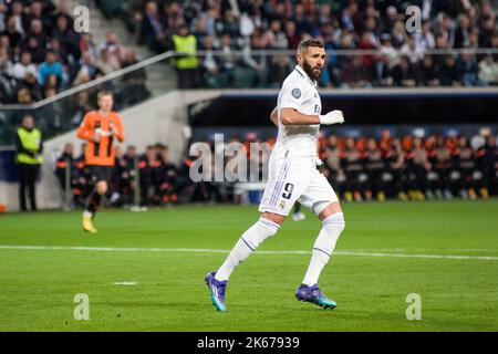 Varsovie, Pologne. 11th octobre 2022. Karim Benzema du Real Madrid en action lors du match de football du Groupe F de la Ligue des champions de l'UEFA 2022/23 entre Shakhtar Donetsk et le FC Real Madrid au stade municipal du Maréchal Jozef Pilsudski Legia de Varsovie. Score final; Shakhtar Donetsk 1:1 Real Madrid. (Photo par Attila Husejnow/SOPA Images/Sipa USA) crédit: SIPA USA/Alay Live News Banque D'Images