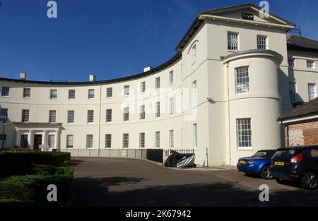 L'impressionnant Crescent anciennement le premier asile du comté de Gloucestershire et puis Horton Road Hospital qui a été converti en appartements en 2005 Glo Banque D'Images