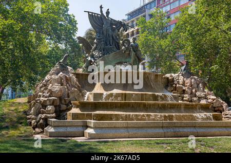 Belle photo de la fontaine allemande est une fontaine monumentale située dans le Parque Forestal à Santiago Chili Banque D'Images