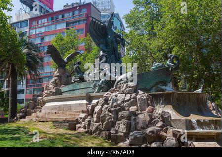 Belle photo de la fontaine allemande est une fontaine monumentale située dans le Parque Forestal à Santiago Chili Banque D'Images