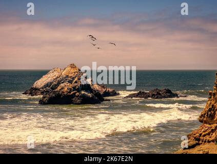 Vue sur l'océan Pacifique depuis Mile Rock Beach San Francisco, Californie, États-Unis. Banque D'Images