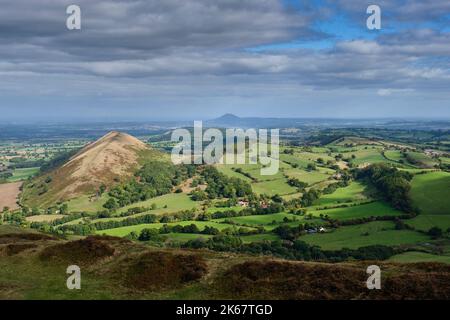 Le Lawley et le Wrekin vus des remparts de Caer Caradoc, Eglise Stretton, Shropshire Banque D'Images