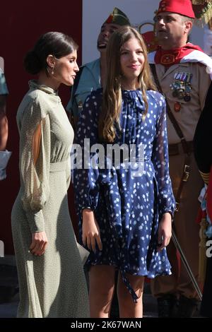 Madrid, Espagne. 12th octobre 2022. (R-L) la princesse Sofia et la reine Letizia d'Espagne assistent à la parade militaire de la Journée nationale à Madrid. Crédit : SOPA Images Limited/Alamy Live News Banque D'Images