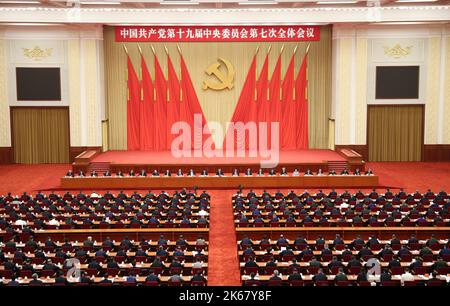Pékin, Chine. 12th octobre 2022. La septième session plénière du Comité central 19th du Parti communiste de Chine (PCC) s'est tenue du 9 au 12 octobre à Beijing, capitale de la Chine. Credit: Ding Haitao/Xinhua/Alamy Live News Banque D'Images