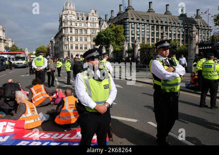 Westminster, Londres, Royaume-Uni. 12th octobre 2022. Les manifestants pour le changement climatique au Parlement. Crédit : Matthew Chattle/Alay Live News Banque D'Images