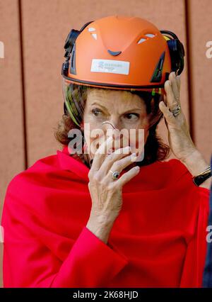 Stockholm, Suisse. 12th octobre 2022. Queen Silvia de Suède à Stockholm Exergi à Stockholm, on 12 octobre 2022, elle fournit de l'électricité ainsi que des services de chauffage, de refroidissement et de gestion des déchets pour la région de Stockholm, au cours des 2nd jours d'3 un Statevisit des pays-Bas à la Suède crédit: Albert Nieboer/Netherlands OUT/point de vue OUT/dpa/Alay Live News Banque D'Images