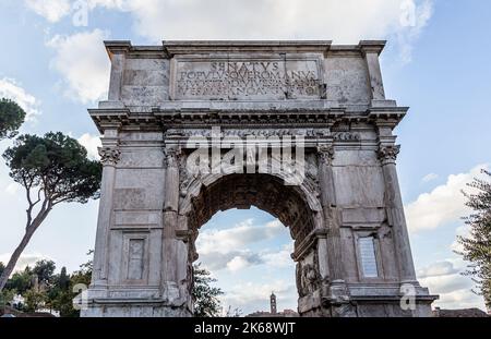 ROME, ITALIE - 01 DÉCEMBRE 2019 : Arc de Constantine de Rome en Italie Banque D'Images
