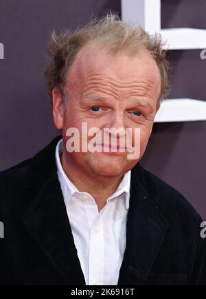 12 octobre 2022. Londres, Royaume-Uni. Toby Jones arrive au BFI London film Festival Premiere of Empire of Light, Royal Festival Hall. Crédit : Doug Peters/EMPICS/Alamy Live News Banque D'Images