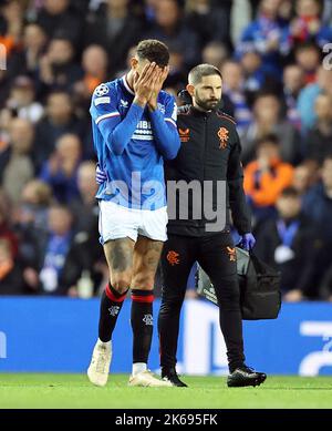 Connor Goldson des Rangers se blesse lors du match de l'UEFA Champions League Group A au stade Ibrox de Glasgow. Date de la photo: Mercredi 12 octobre 2022. Banque D'Images