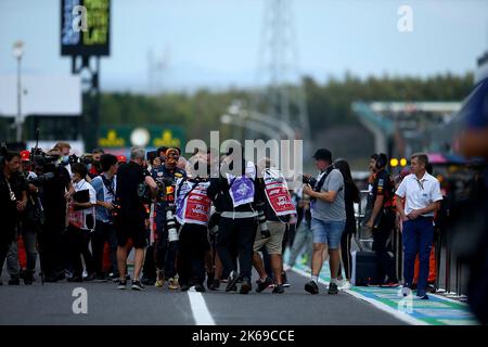 Singapour, Singapour. 08th octobre 2022. 8 octobre 2022, Marina Bay Street circuit, Singapour, FORMULE 1 SINGAPORE AIRLINES GRAND PRIX de SINGAPOUR 2022, en position de pôle d'image pour Max Verstappen (NEL), Oracle Red Bull Racing Credit: dpa/Alay Live News Banque D'Images