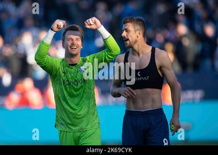 Bochum jubilation finale, de gauche à droite goalwart Manuel RIEMANN (BO), Anthony LOSILLA (BO), jubilation, acclamations, joie, Cheers, football 1st Bundesliga, 9th match day, VfL Bochum (BO) - Eintracht Frankfurt (F) 3: 0, on 8 octobre 2022 à Bochum/Allemagne. #La réglementation DFL interdit toute utilisation de photographies comme séquences d'images et/ou quasi-vidéo # © Banque D'Images