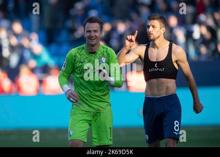 Bochum jubilation finale, de gauche à droite goalwart Manuel RIEMANN (BO), Anthony LOSILLA (BO), jubilation, acclamations, joie, Cheers, football 1st Bundesliga, 9th match day, VfL Bochum (BO) - Eintracht Frankfurt (F) 3: 0, on 8 octobre 2022 à Bochum/Allemagne. #La réglementation DFL interdit toute utilisation de photographies comme séquences d'images et/ou quasi-vidéo # © Banque D'Images