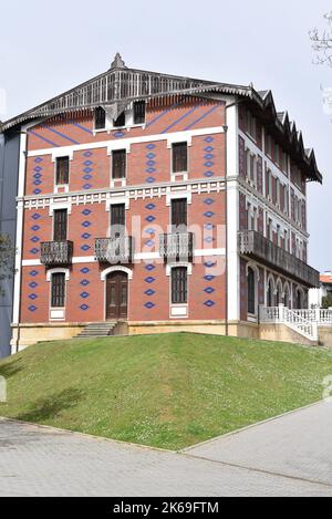 Getaria, Espagne - 19 mars 2022 : extérieur du musée Balenciaga à Getaria, Gipuzkoa Banque D'Images