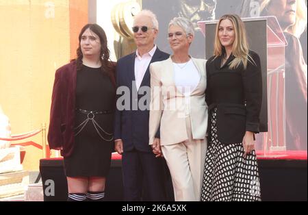 12 octobre 2022 - Hollywood, Californie - Ruby Guest, Christopher Guest, Jamie Lee Curtis, Annie Guest. Jamie Lee Curtis main and Footprint in Cement Ceremony qui a eu lieu au TCL Chinese 6 Theaters à Hollywood. (Image de crédit : © FS/AdMedia via ZUMA Press Wire) Banque D'Images