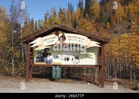 Bord de découverte à Bonanza Creek, où la découverte d'or initiale a été faite en 1896 et a débuté la ruée vers l'or du Klondike dans le territoire du Yukon, au Canada Banque D'Images