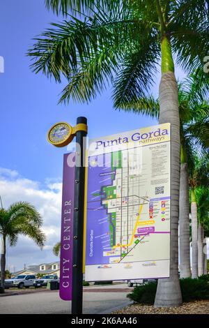Le chemin coloré de Punta Gorda City carte signe sur le trottoir au coeur de la retraite de la Floride et de la communauté de snowbird sur la côte sud-ouest de la Floride Banque D'Images