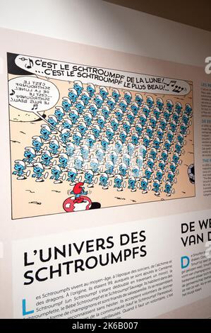 Dessin animé avec les Schtroumpfs (créé par Peyo en 1958) au Musée d'Art Comics, Bruxelles, Belgique Banque D'Images