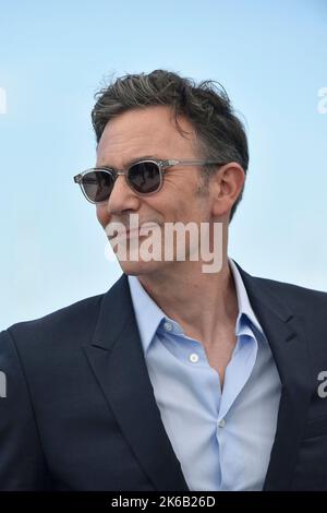 Le réalisateur Michel Hazanavicius pose au cours de la séance photo du film final Cut (Français : Coupez !) À l'occasion du Festival de Cannes sur 1 mai Banque D'Images