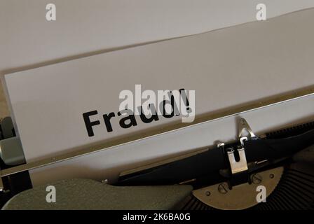 Mots émotifs affichés sur une machine à écrire Banque D'Images