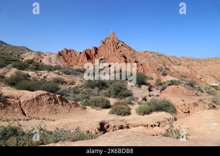 Skazka (conte de fées) Canyon, Tosor, Terskey Ala-Too Range, Tien Shan montagnes, région d'Issyk Kul, Kirghizistan, Asie centrale Banque D'Images