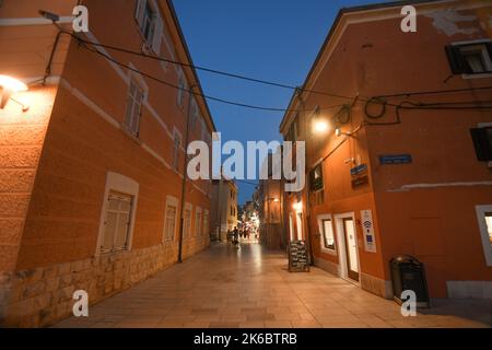 Umag: Rue Giuseppe Garibaldi. Croatie Banque D'Images