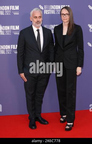 Iain Canning et Joanna Laurie assistent à la première de « The son » au BFI London film Festival 66th Banque D'Images