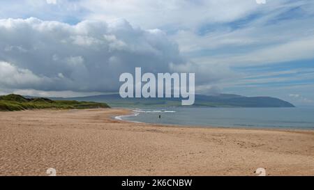 Cumulus Clouds Over Machrihanish Bay, Kintyre, Argyll and Bute, Écosse, Royaume-Uni, Grande-Bretagne Banque D'Images