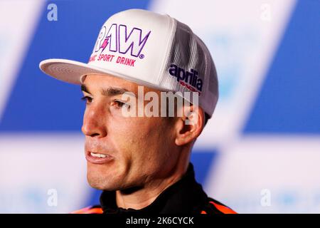 13th octobre 2022 ; circuit du Grand Prix de Phillip Island, Melbourne, Victoria, Australie : MotGP d'Australie, arrivées et journée d'inspection : Aprilia Racing Rider Aleix Espargaro dans la conférence de presse pré-événement au MotoGP australien Banque D'Images