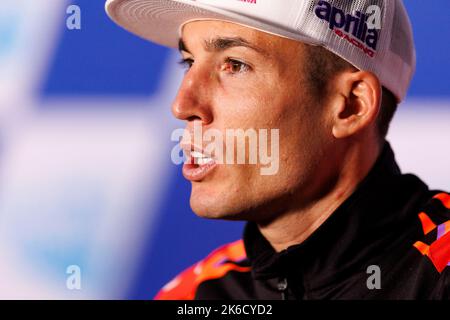 13th octobre 2022 ; circuit du Grand Prix de Phillip Island, Melbourne, Victoria, Australie : MotGP d'Australie, arrivées et journée d'inspection : Aprilia Racing Rider Aleix Espargaro dans la conférence de presse pré-événement au MotoGP australien Banque D'Images