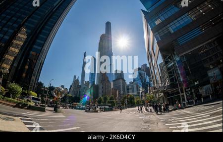 Milliardaire's Row, , centre, une collection de résidences superhautes pour les uber-riches principalement sur la rue West 57th à New York dimanche, 9 octobre 2022. (© Richard B. Levine) Banque D'Images