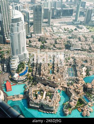 Vue aérienne du paysage urbain de Marina Bay en plein jour Banque D'Images