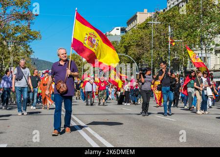 12 octobre 2022, Barcelone, célébration de la Journée espagnole à l'avenue Gracia Banque D'Images