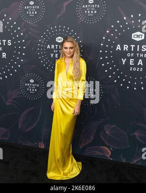 Nashville, États-Unis. 12th octobre 2022. Kelsea Ballerini marche le tapis d'arrivée au CMT Artists of the Year à Nashville Schermerhorn Symphony à Nashville, TN, sur 12 octobre 2022. (Photo par Justin Renfroe/ Credit: SIPA USA/Alay Live News Banque D'Images