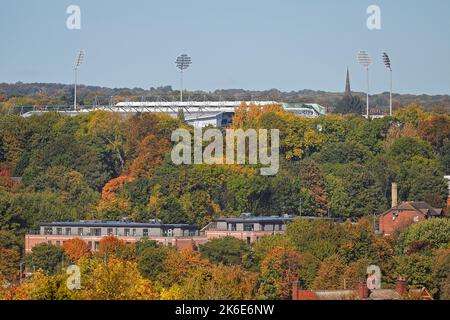 Alexandra Park Apartments & Headingley Stadium, stade des Leeds Rhinos & Yorkshire Cricket Banque D'Images