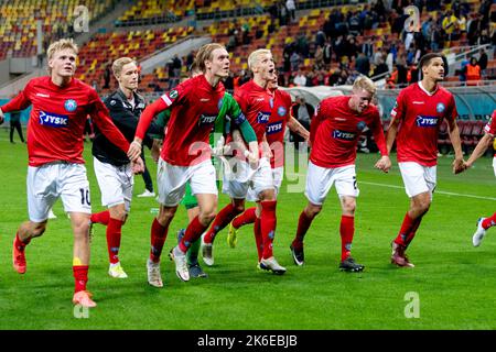 Bucarest, Roumanie. 14th octobre 2022. 14 octobre 2022: Les joueurs de Silkeborg SI saluez les fans à la fin de l'UEFA Europa Conference League groupe B match entre la FCSB Bucarest et Silkeborg IF au stade national Arena à Bucarest, Roumanie ROU. Catalin Soare/Cronos crédit: Cronos/Alamy Live News Banque D'Images