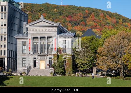 Montréal, Canada - 11 octobre 2022 : le musée Redpath à l'automne Banque D'Images