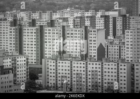 Des blocs d'appartements de l'ère soviétique communiste à Bratislava, en République slovaque Banque D'Images