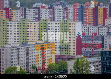 Des blocs d'appartements de l'ère soviétique communiste à Bratislava, en République slovaque Banque D'Images