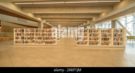 7 octobre 2022 - Calgary (Alberta) - intérieur de la nouvelle bibliothèque centrale de Calgary Banque D'Images