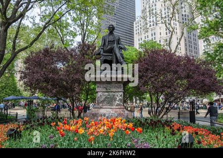 New York, États-Unis d'Amérique – 4 mai 2017. Statue de William H. Seward par l'artiste Randolph Rogers, située dans Madison Square Park à Manhat Banque D'Images