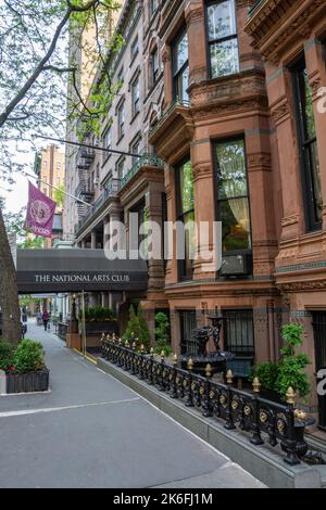 New York, États-Unis d'Amérique – 4 mai 2017. Samuel J. Tilden House, une pierre de couleur marron victorienne au 15 Gramercy Park in Banque D'Images