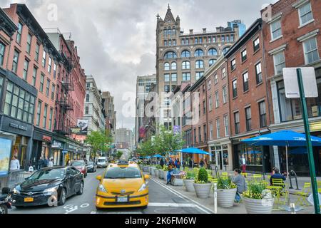 New York, États-Unis d'Amérique – 6 mai 2017. Vue sur Broadway à l'intersection avec la rue E 17th à Manhattan, New York. Vue towar Banque D'Images