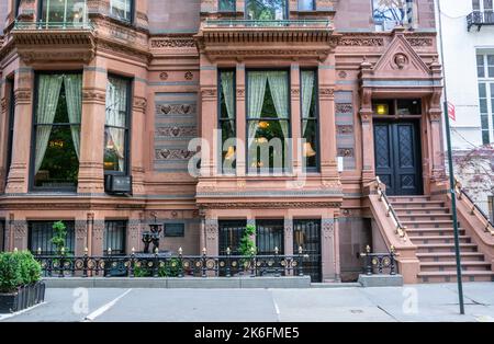 New York, États-Unis d'Amérique – 8 mai 2017. Samuel J. Tilden House, une pierre de couleur marron victorienne au 15 Gramercy Park in Banque D'Images