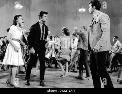 NATALIE WOOD GEORGE CHAKIRIS et RICHARD BEYMER dans WEST SIDE STORY 1961 réalisateurs JEROME ROBBINS et ROBERT WISE Music Leonard Bernstein paroles Stephen Sondheim A Robert Wise production / The Mirisch Corporation / United Artists Banque D'Images