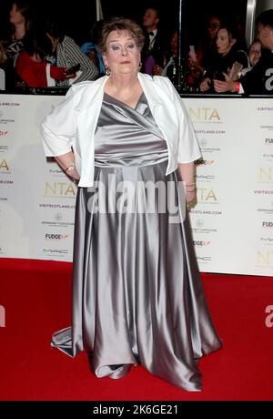 13 octobre 2022 - Londres, Angleterre, Royaume-Uni - Anne Hegerty participe aux National Television Awards 2022, OVO Arena, Wembley Banque D'Images